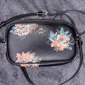 Coach Double Zip Crossbody Pouch with Tossed Bouquet Print EUC